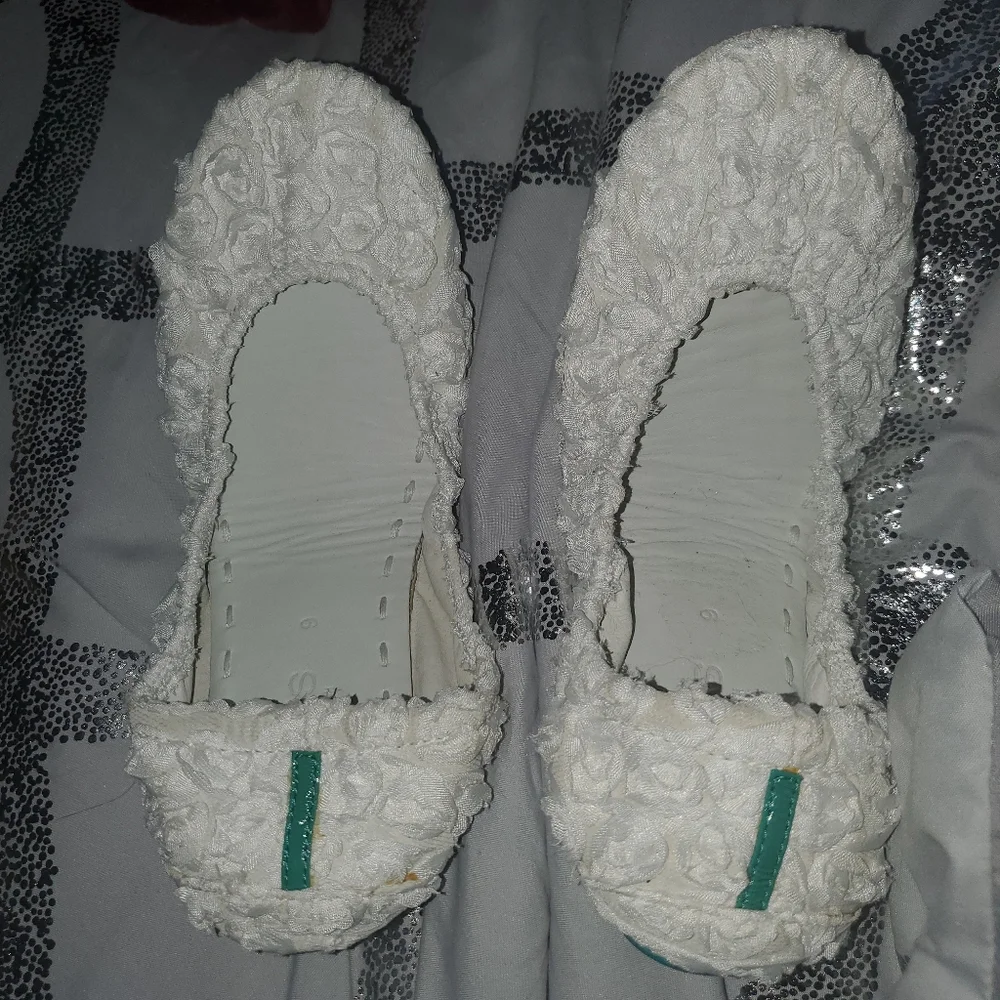Tieks White Rose Garden Ballet Flat Shoes 9 - Picture 2 of 16